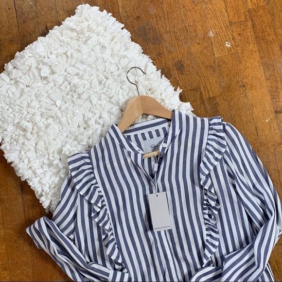 Tie Waist Striped Shirt Top Rails Button Front Size Small Blue and White - Picture 4 of 10